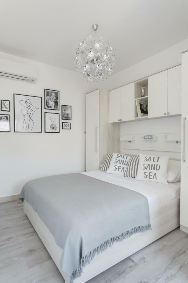 Apartment Movie Primošten Eksteriør billede